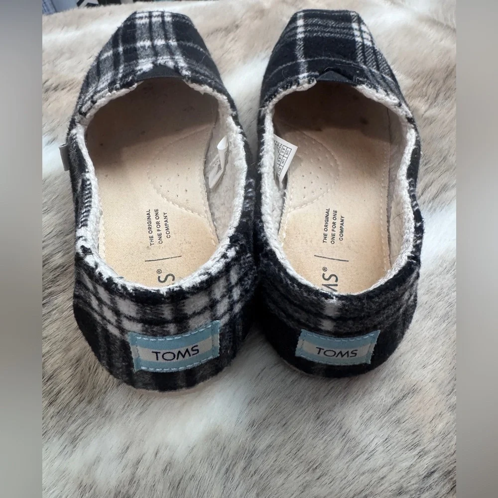 TOMS Black and White Plaid Slip-Ons size 6.5